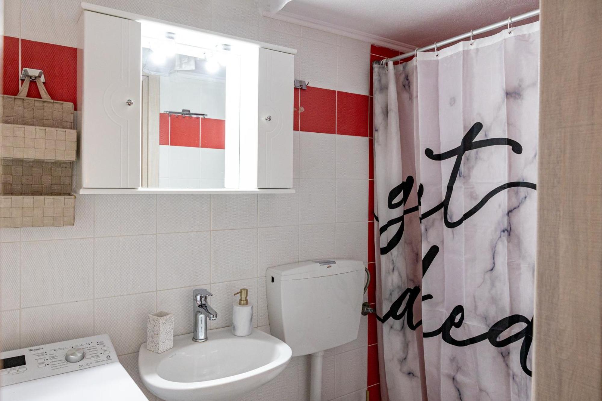 Teo Apartment *